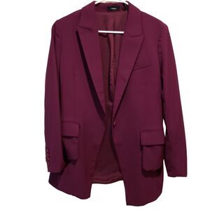 Theory Etiennette Blazer in Good Wool In Burgundy Color . Size 10